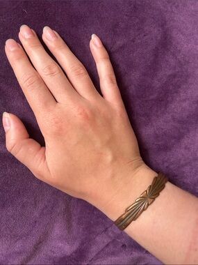 🌷2 for $20🌷Elegant bronze bangle